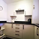 Marina Living With Parking, Balcony, Quiet And Secure