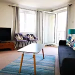 Marina Living With Parking, Balcony, Quiet And Secure