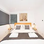 Orchard House-Luxury House With Hot Tub Sleeps 12