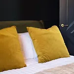 Jewel Of Kemptown - Luxury Townhouse, Sleeps 9