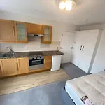 Norfolk Sq 4,5,6 Brighton Bedsit Walking Distance To The Sea Front On Norfolk Square