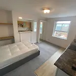Norfolk Sq 4,5,6 Brighton Bedsit Walking Distance To The Sea Front On Norfolk Square