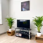 A Spacious 1 Bedroom Brighton Gem