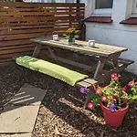 *Unique Brighton Apartment & Garden, Near Beach*