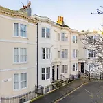 Serenity Square - Wow Location Central Brighton Sleeps 4