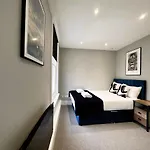 Flash Sale King Size Bed Super Central Flat Next To Seafront 1