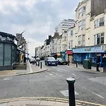 Flash Sale King Size Bed Super Central One Bed Apartment Next To Brighton Seafront 2