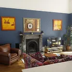 Spacious Hove Sea View Apartment