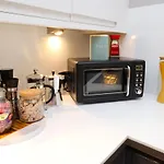 Brighton, Bn1, Short And Long Let, 3 Sleeps, 6 Mins Walk From Train Station