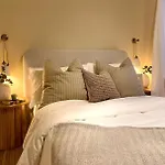 Cosy Home Away From Home.