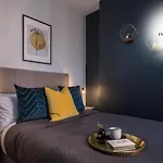Super Central 3Br Apartment Close To North Lanes Brighton Beach And Shopping Centre