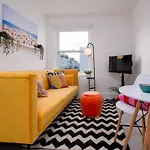 Host & Stay - Good Vibes At Buckingham