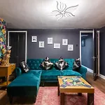 Basement Flat, Regency Square