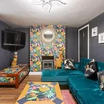Basement Flat, Regency Square
