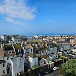 Kemptown Apartments Suite - Central - By The Sea And Brighton Pier