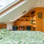 3Br Apt 5 Min To Brightonstation
