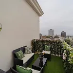 Seafront And Central Two Bedrooms Flat - Code Bn12Sil05