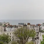 Seafront And Central Two Bedrooms Flat - Code Bn12Sil05