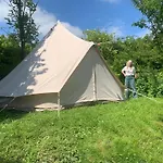 Spindle Tree Glamping Near Brighton