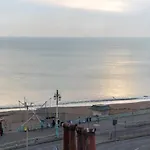 Host & Stay - Sea View Marine Parade