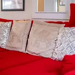 Host & Stay - George Street Townhouse