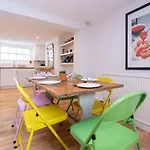Host & Stay - George Street Townhouse