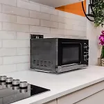 Luxury 1 Bed With Balcony In Central Brighton Next To Beach Sleep 4