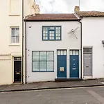 Stylish Townhouse In Vibrant North Laine