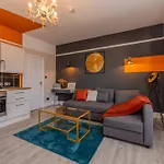 2 Bedroom Flat Next To Brighton Beach Sleep 6