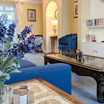 Clifton Cottage - By Brighton Holiday Lets