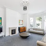Lovely, Modern & Spacious 1-Bed Flat Central Hove