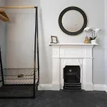 Host & Stay - Brighton Laines House