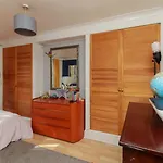 Garden Flat, 2 Mins Walk From Beach