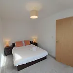 Ideal Escape Complimentary Parking & Cosy