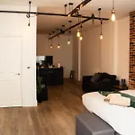 Chic Brighton Studio