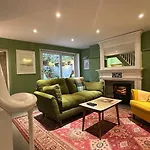 Thomas Kemp Suite