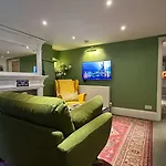 Thomas Kemp Suite