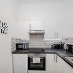 Modern Flat Near Brighton Centre