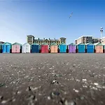 Great 2 Bedroom Apt By The Beach And Town