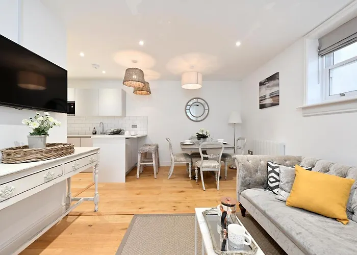 The Mews - Stylish & Central Brighton Townhouse, Up To 6 Guests