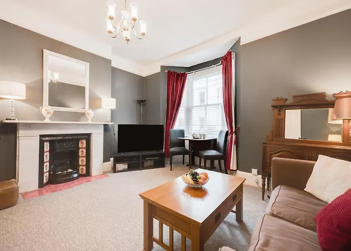 Ivy House Apartment