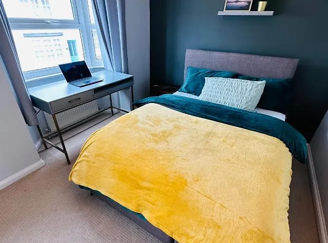Place2Stay Central Brighton Free Parking 3 Bed House