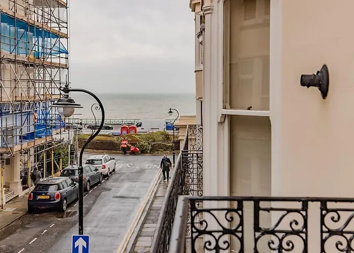 Beautiful Sea View I Spacious One Bed Room Flat I Sleep 4 Guests Bp2