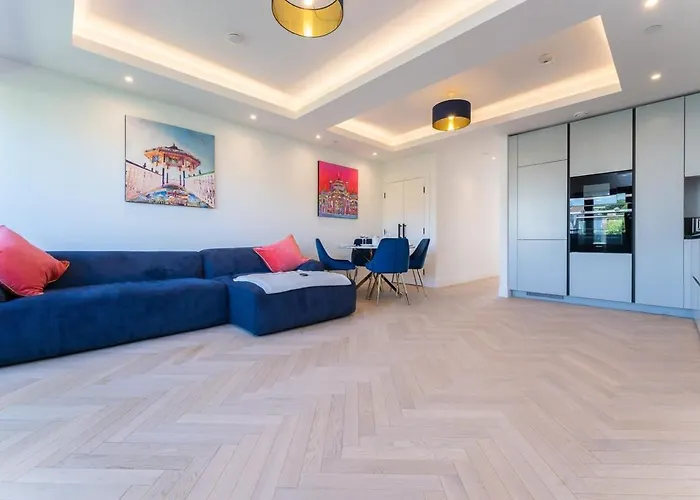 Host & Stay - Astoria Apartment