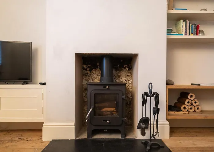 Host & Stay - The September Cottage