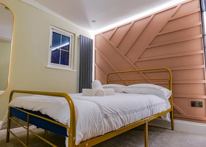 Hyacinth Apartments - Central Luxury Brighton