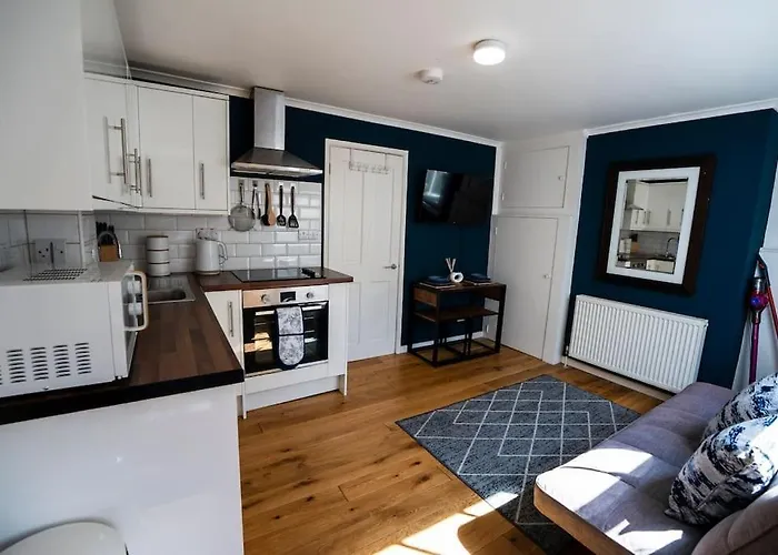 Perfect Holiday Apartment Next To Brighton Beach Sleep 10