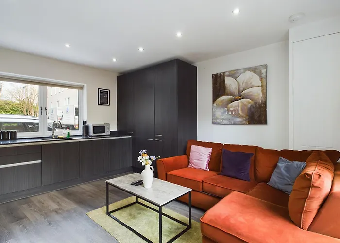 Orange Horizon - Brighton Central - 6 Beds