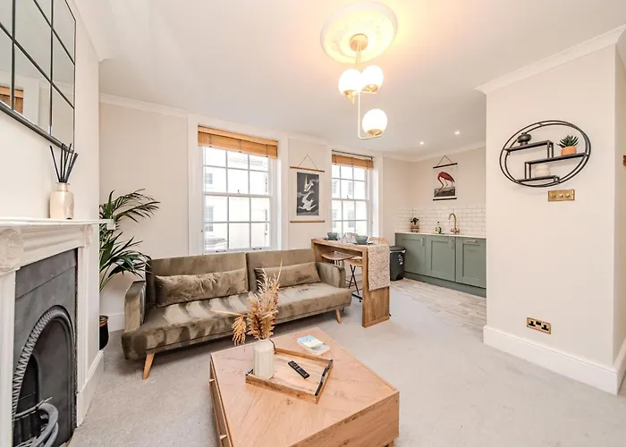 Elegant 1 Bedroom Flat Near Brighton Pier And Lively Kemptown