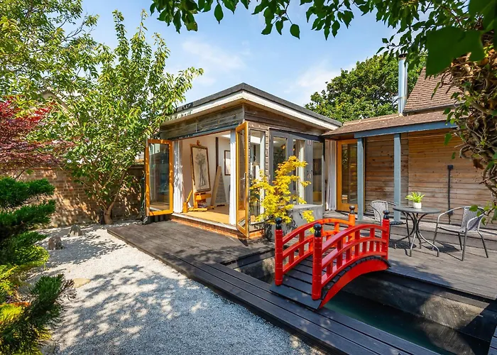 The Artists Studio - With Unique Japanese Garden